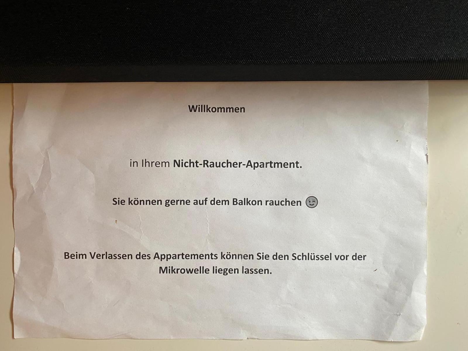 Zwei Zimmer Appartment Mit Balkon Und Stellplatz Voll Moebliert Treviri Esterno foto