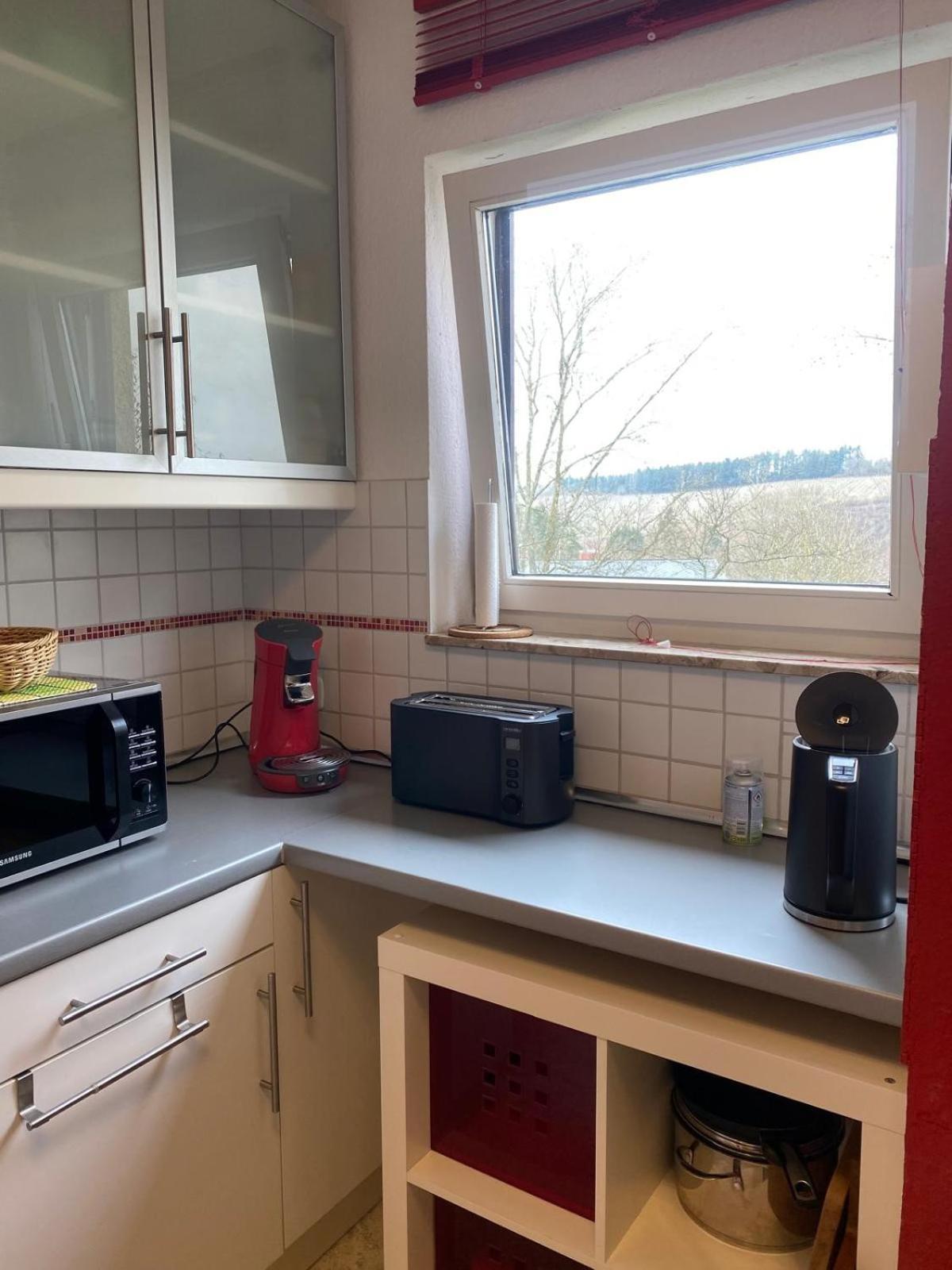 Zwei Zimmer Appartment Mit Balkon Und Stellplatz Voll Moebliert Treviri Esterno foto